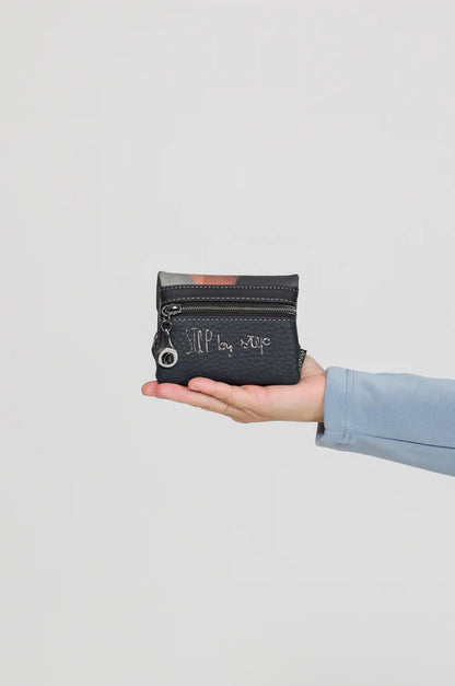 5643644