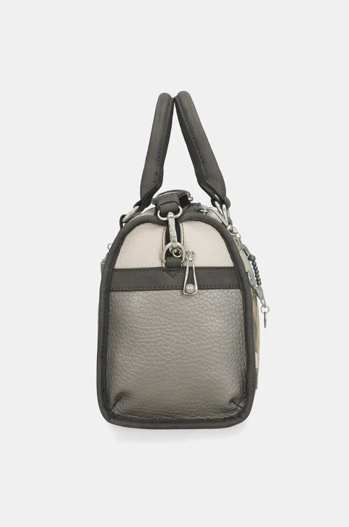5859823