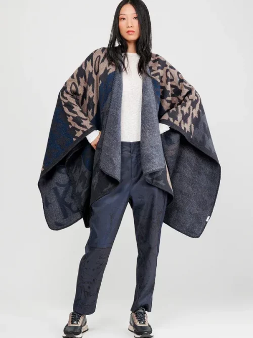 Poncho de Anekke azul y beige